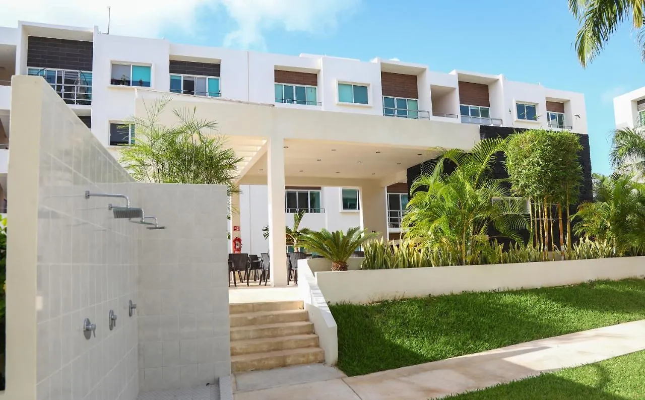 Quinta Spring, Cancun 0*,