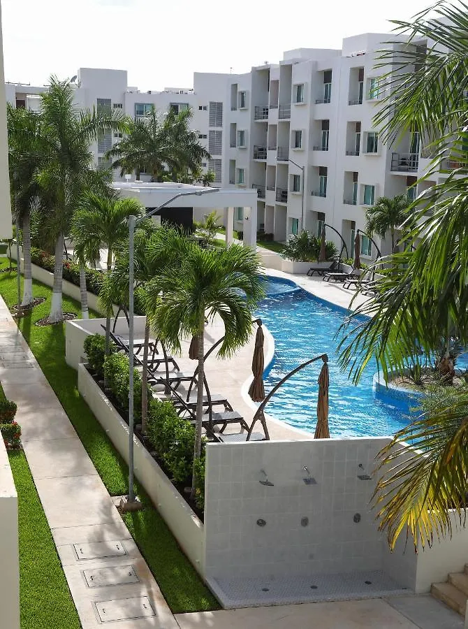Quinta Spring, Cancun 0*,