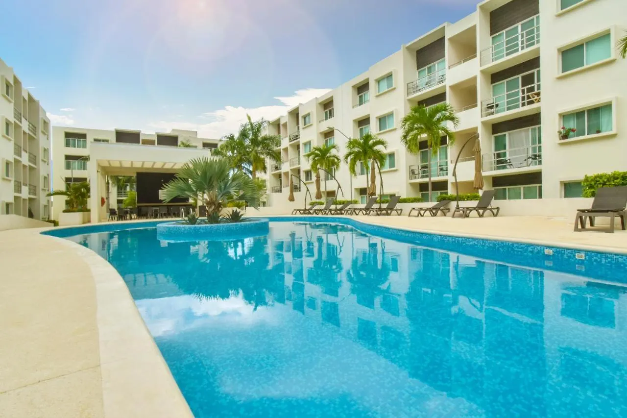 Quinta Spring, Cancun Apartment